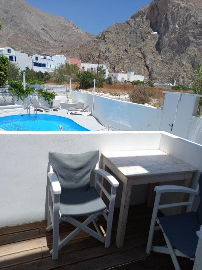 Aparthotel Three Harites Perissa  Exterior foto