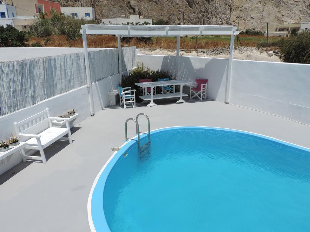 Aparthotel Three Harites Perissa  Exterior foto