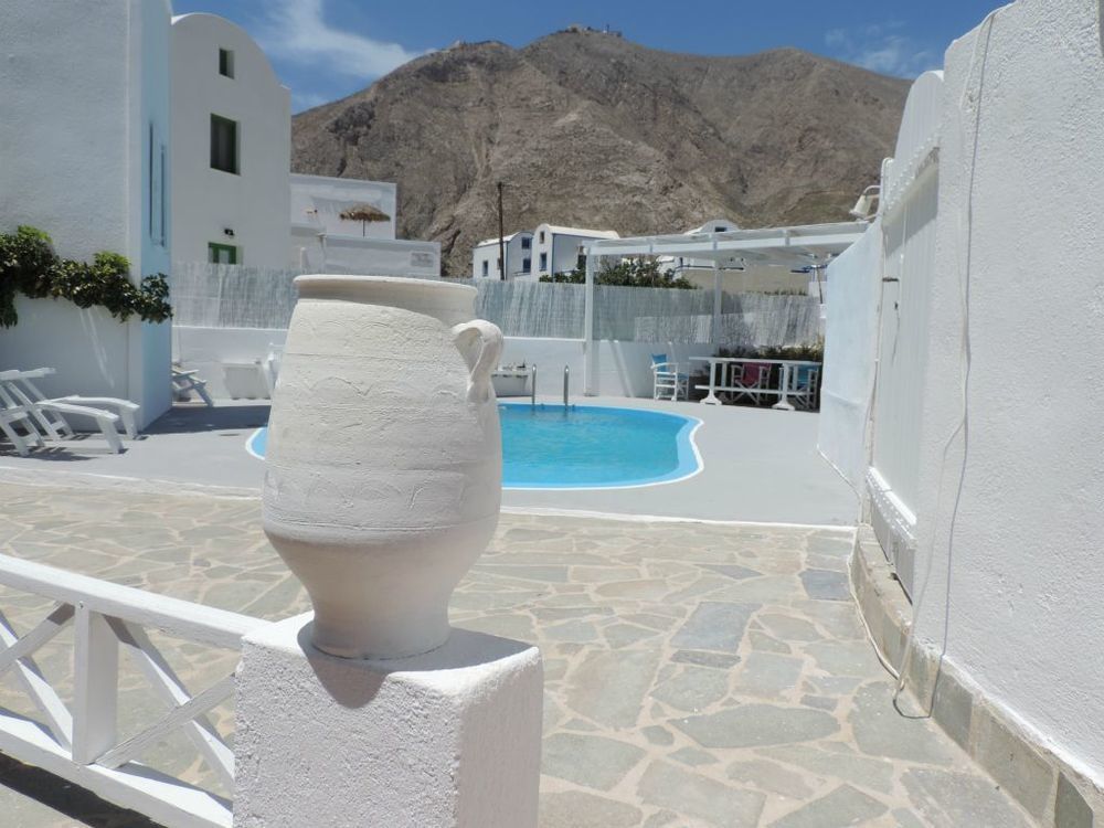 Aparthotel Three Harites Perissa  Exterior foto