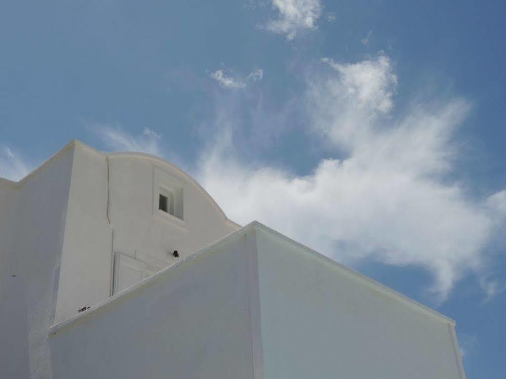 Aparthotel Three Harites Perissa  Exterior foto